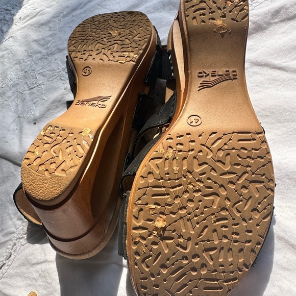 Dansko Trudy Black Waxy Calf Leather Buckle Sandal, size 41, super cute 4 summer - Picture 6 of 15